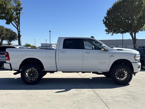 2024 RAM 2500 Laramie Crew Cab 4x4 6'4' Box