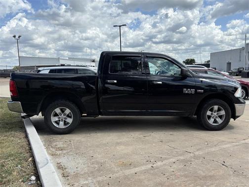 2017 RAM 1500 SLT