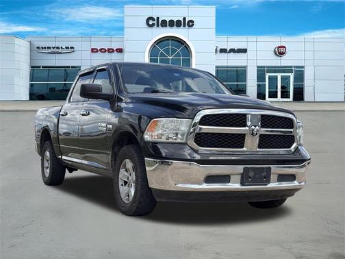 2017 RAM 1500 SLT