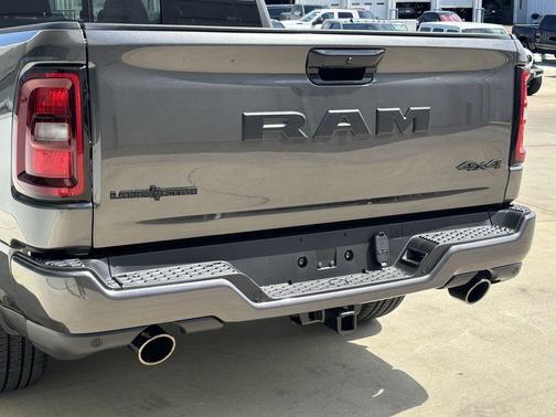 Granite Crystal Metallic Clearcoat 2026 RAM 1500 Big Horn/Lone Star