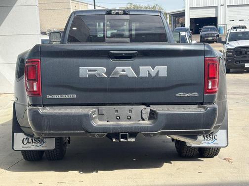 2026 RAM 3500 Laramie Crew Cab 4x4 8' Box