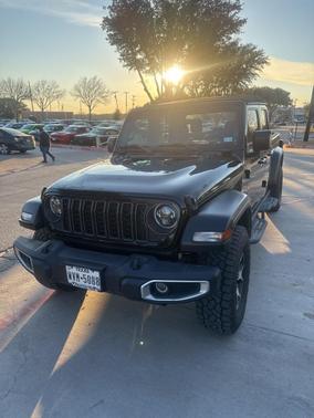 2024 Jeep Gladiator Sport