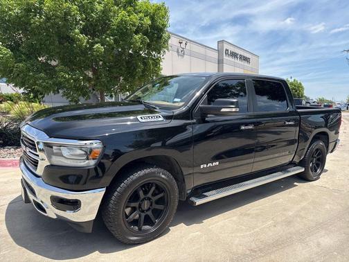 Diamond Black Crystal Pearlcoat 2019 RAM 1500 Big Horn