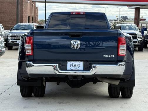 2024 RAM 3500 Tradesman Crew Cab 4x4 8' Box