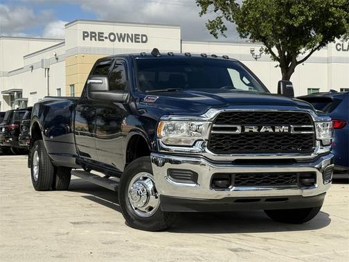 2024 RAM 3500 Tradesman Crew Cab 4x4 8' Box