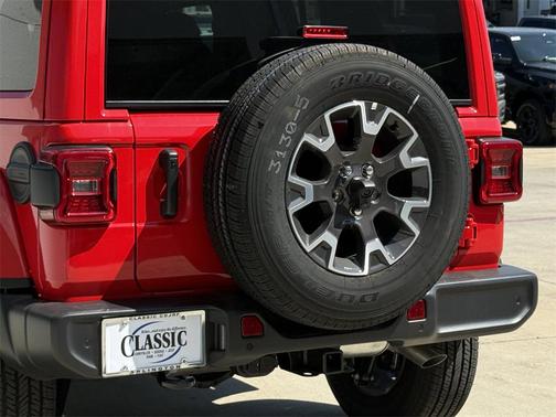 2025 Jeep Wrangler 4-Door Sahara 4x4