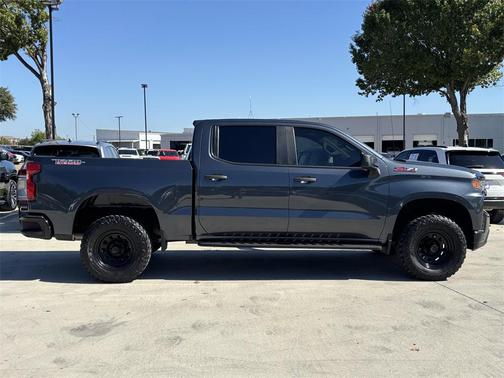 2022 Chevrolet Silverado 1500 Custom Trail Boss