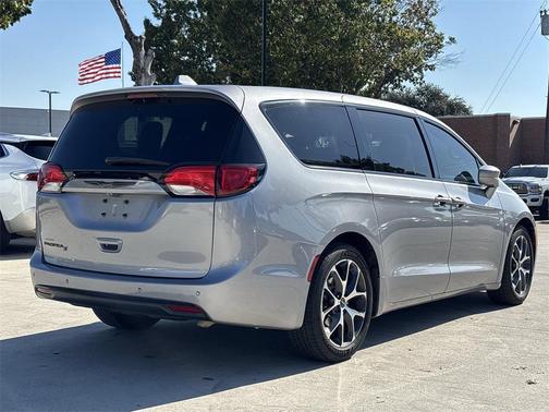 2018 Chrysler Pacifica Touring Plus