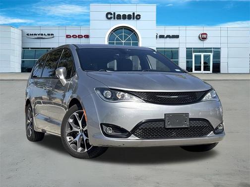 2018 Chrysler Pacifica Touring Plus