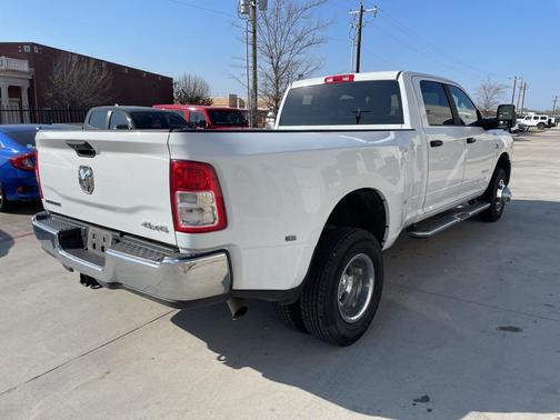 2024 RAM 3500 Big Horn Crew Cab 4x4 8' Box