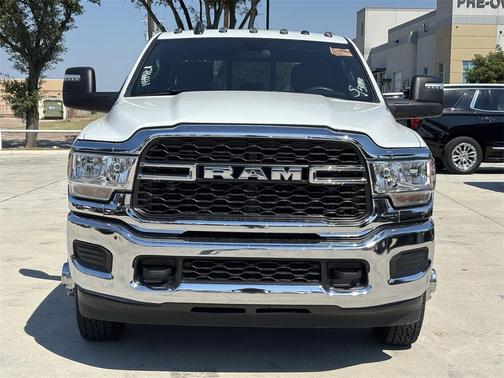 2024 RAM 3500 Tradesman Crew Cab 4x4 8' Box