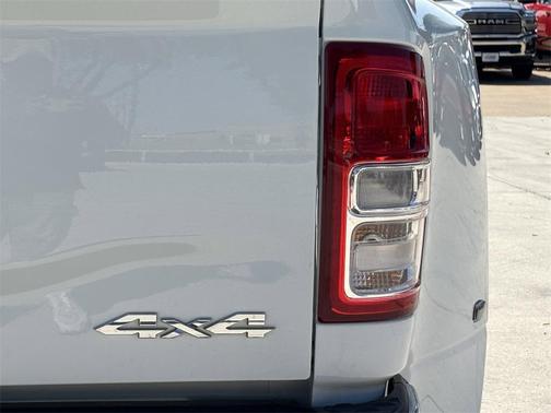 2024 RAM 3500 Tradesman Crew Cab 4x4 8' Box
