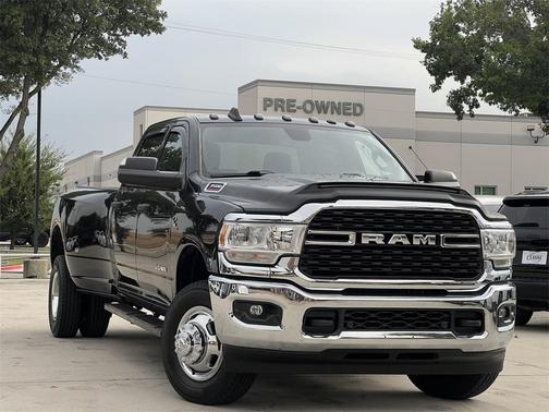 2022 RAM 3500 Big Horn Crew Cab 4x4 8' Box