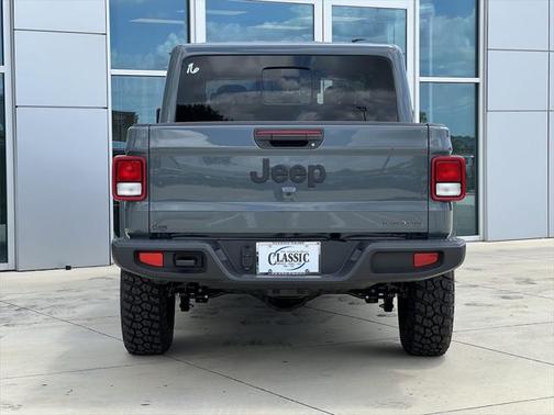 2025 Jeep Gladiator High Tide