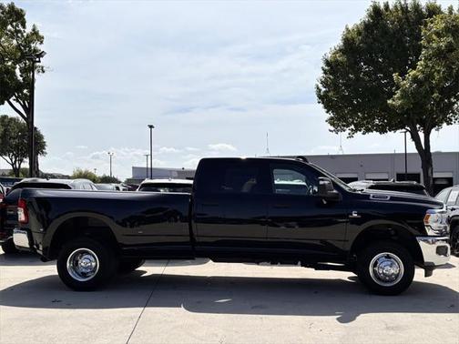 2024 RAM 3500 Tradesman Crew Cab 4x4 8' Box