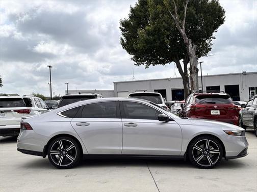 2023 Honda Accord Hybrid Base