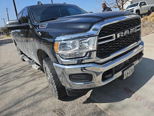 2021 RAM 2500 Tradesman Crew Cab 4x4 6'4' Box