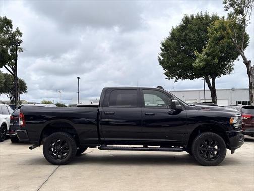 2023 RAM 2500 Big Horn Crew Cab 4x4 6'4' Box
