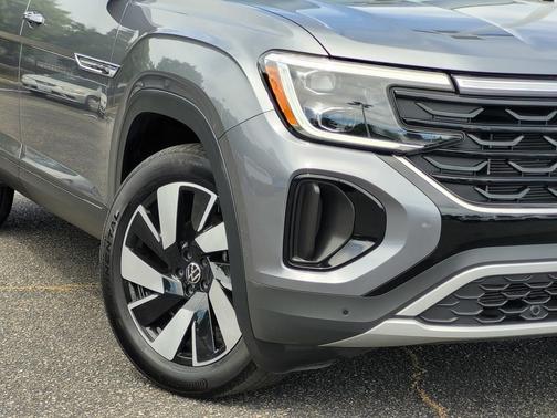 Gray 2025 Volkswagen Atlas Cross Sport 2.0T SE w/Technology