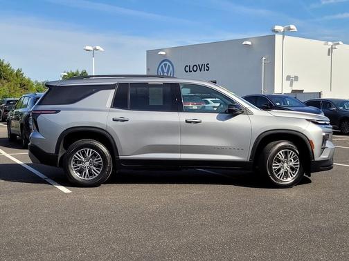 Gray 2024 Chevrolet Traverse LT