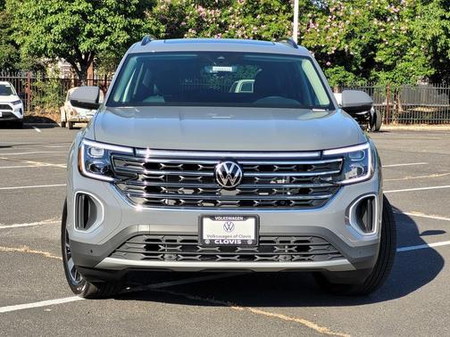 Pure Gray 2026 Volkswagen Atlas 2.0T SE W/TECHNOLOGY
