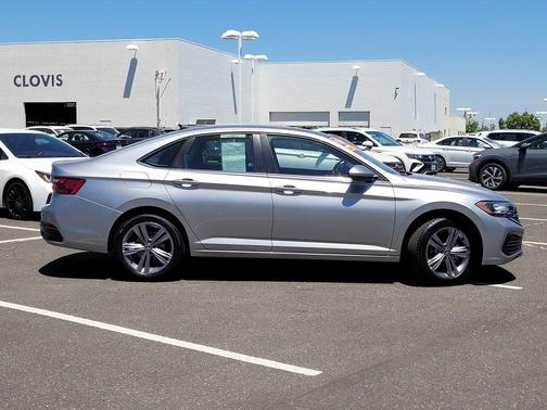 Pyrite Silver Metallic 2022 Volkswagen Jetta 1.5T SE
