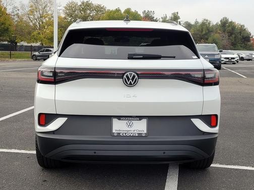 White/off-white 2026 Volkswagen ID.4 Pro S