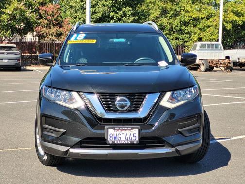 Magnetic Black 2018 Nissan Rogue S