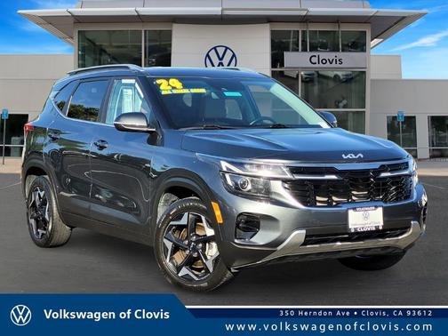 Gray 2024 Kia Seltos EX