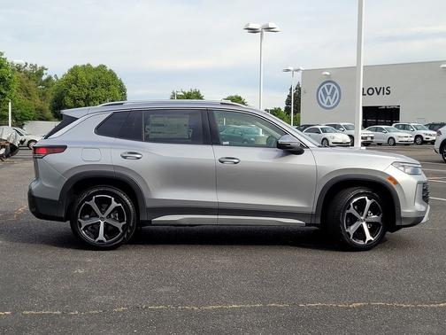 Silver 2026 Volkswagen Tiguan 2.0T SE
