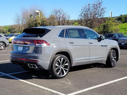 Pure Gray 2026 Volkswagen Atlas Cross Sport 2.0T SEL Premium R-Line