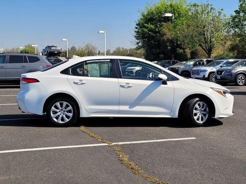 Ice 2024 Toyota Corolla Hybrid LE