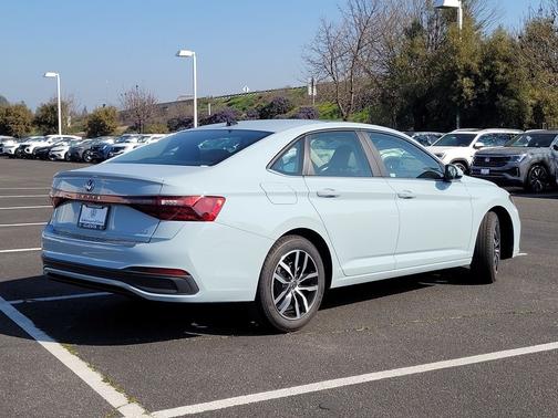Gray 2026 Volkswagen Jetta 1.5T SE