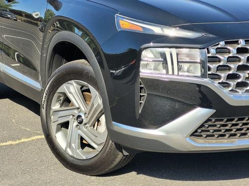 Black 2022 Hyundai SANTA FE SEL