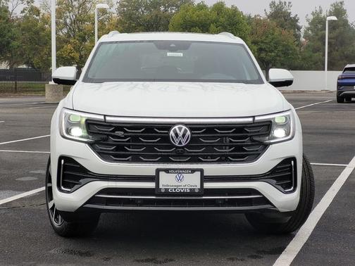 White/off-white 2026 Volkswagen Atlas Cross Sport 2.0T SEL Premium R-Line