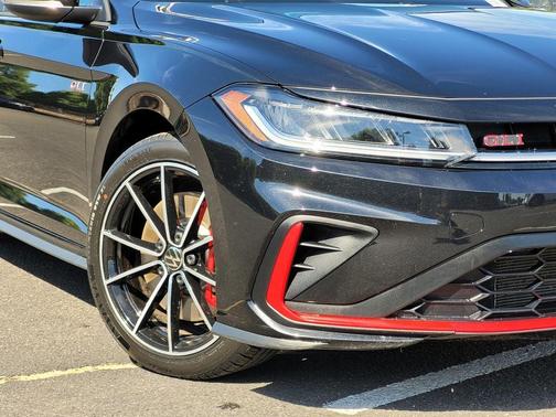 Deep Black Pearl Effect 2025 Volkswagen Jetta GLI 2.0T Autobahn