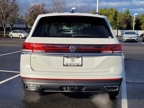 Opal White Pearl 2026 Volkswagen Atlas 2.0T SE W/TECHNOLOGY