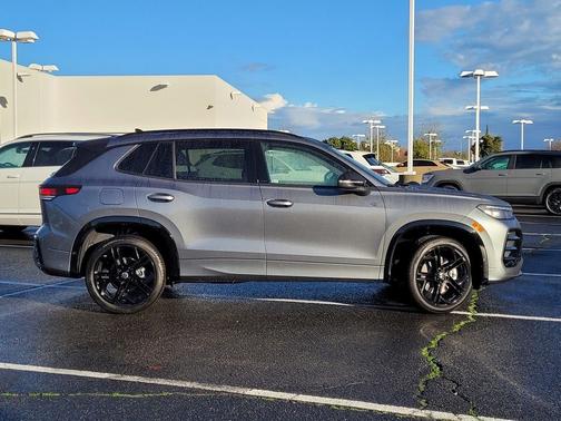 Gray 2026 Volkswagen Tiguan 2.0T SE R-Line Black