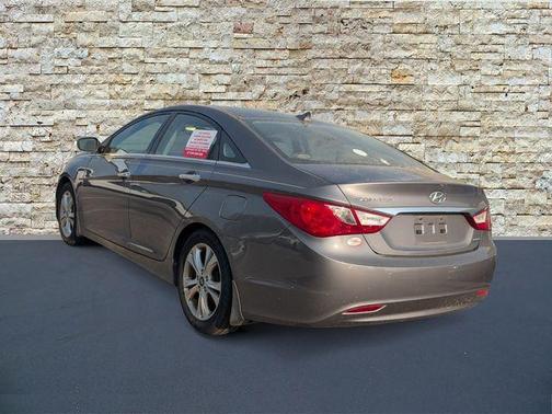 2011 Hyundai SONATA Limited