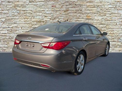 2011 Hyundai SONATA Limited