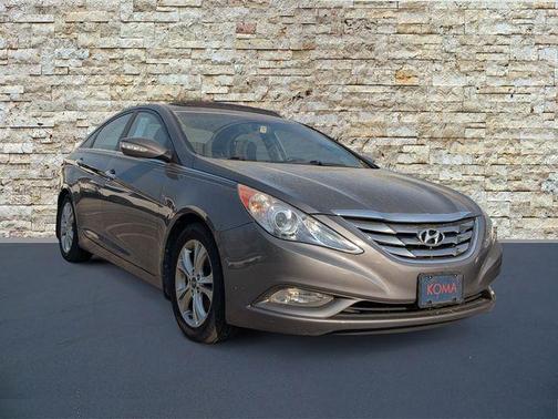 2011 Hyundai SONATA Limited