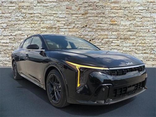 2025 Kia K4 GT-Line Turbo