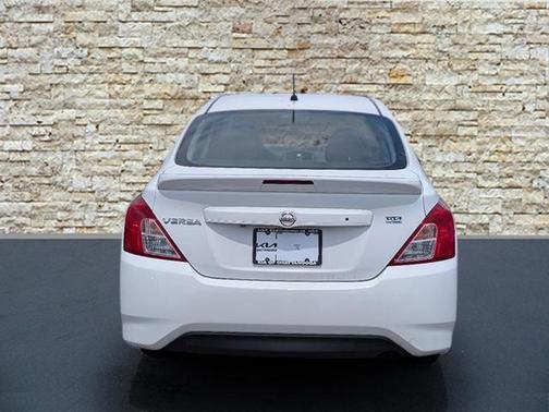 2019 Nissan Versa 1.6 S+