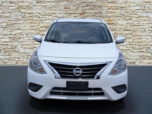 2019 Nissan Versa 1.6 S+