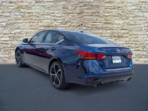 Deep Blue Pearl 2023 Nissan Altima 2.5 SR