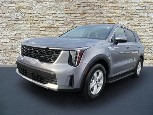 2025 Kia Sorento LX
