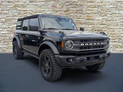 Shadow Black 2022 Ford Bronco Black Diamond