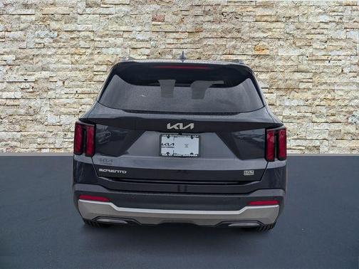 Metal 2025 Kia Sorento S