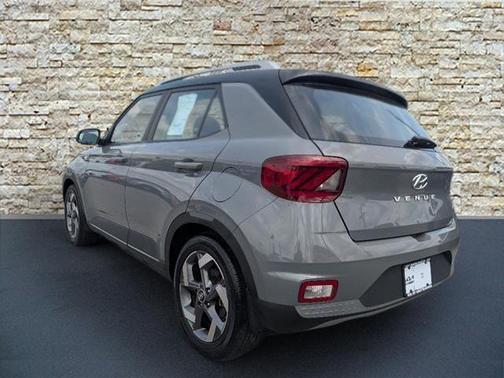 2022 Hyundai VENUE Limited