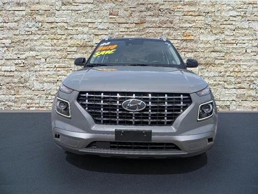2022 Hyundai VENUE Limited